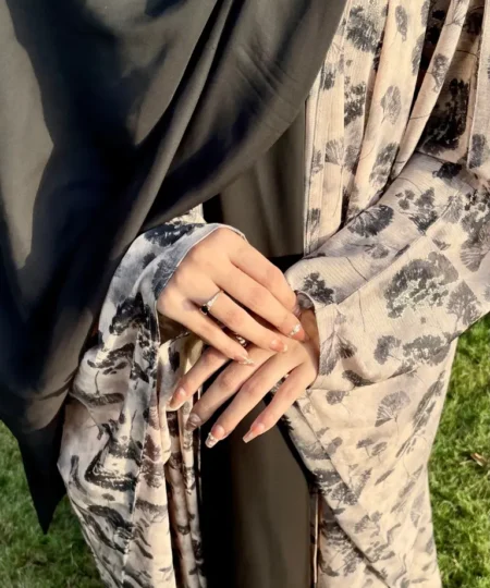 The Black Base with Printed Shrug Abaya
