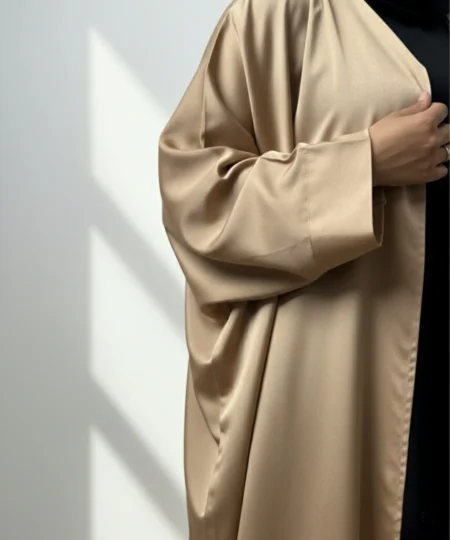 Golden Crepe Abaya – Complete 3-Piece Set