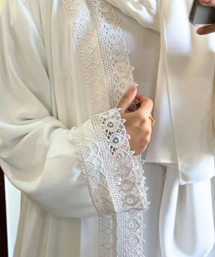 Elegant 3-Piece Off-White Lace Abaya Set