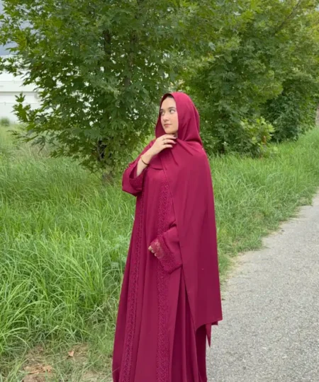 Reddish Maroon Lace-Detailed 3-Piece Abaya Set